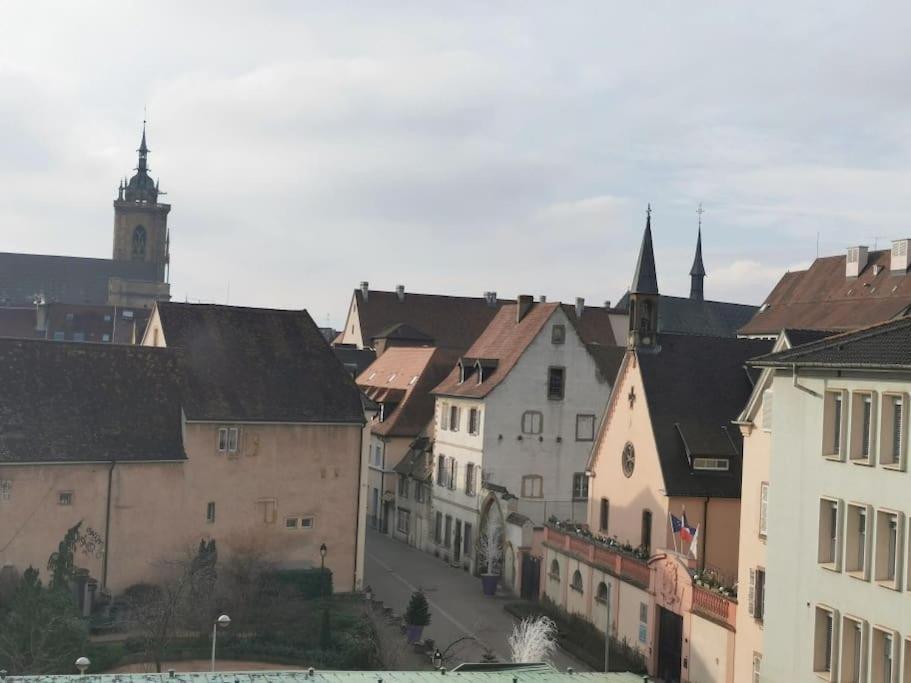 Logement Colmar Centre Avec Parking Exteriör bild